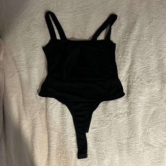 Black body suit from pretty little thing - Picture 2 of 4